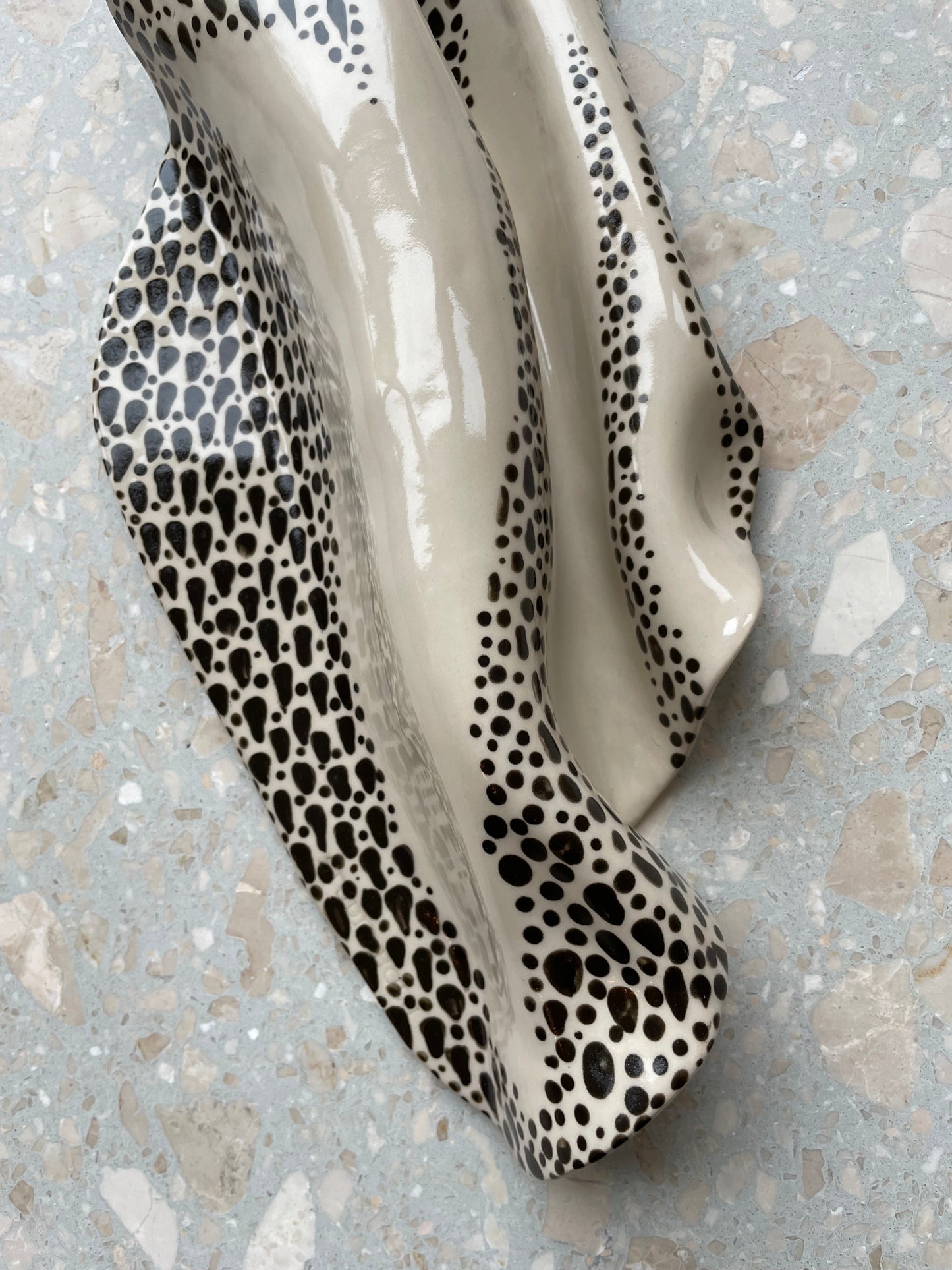 Handcrafted ceramic wall art sh:09:01