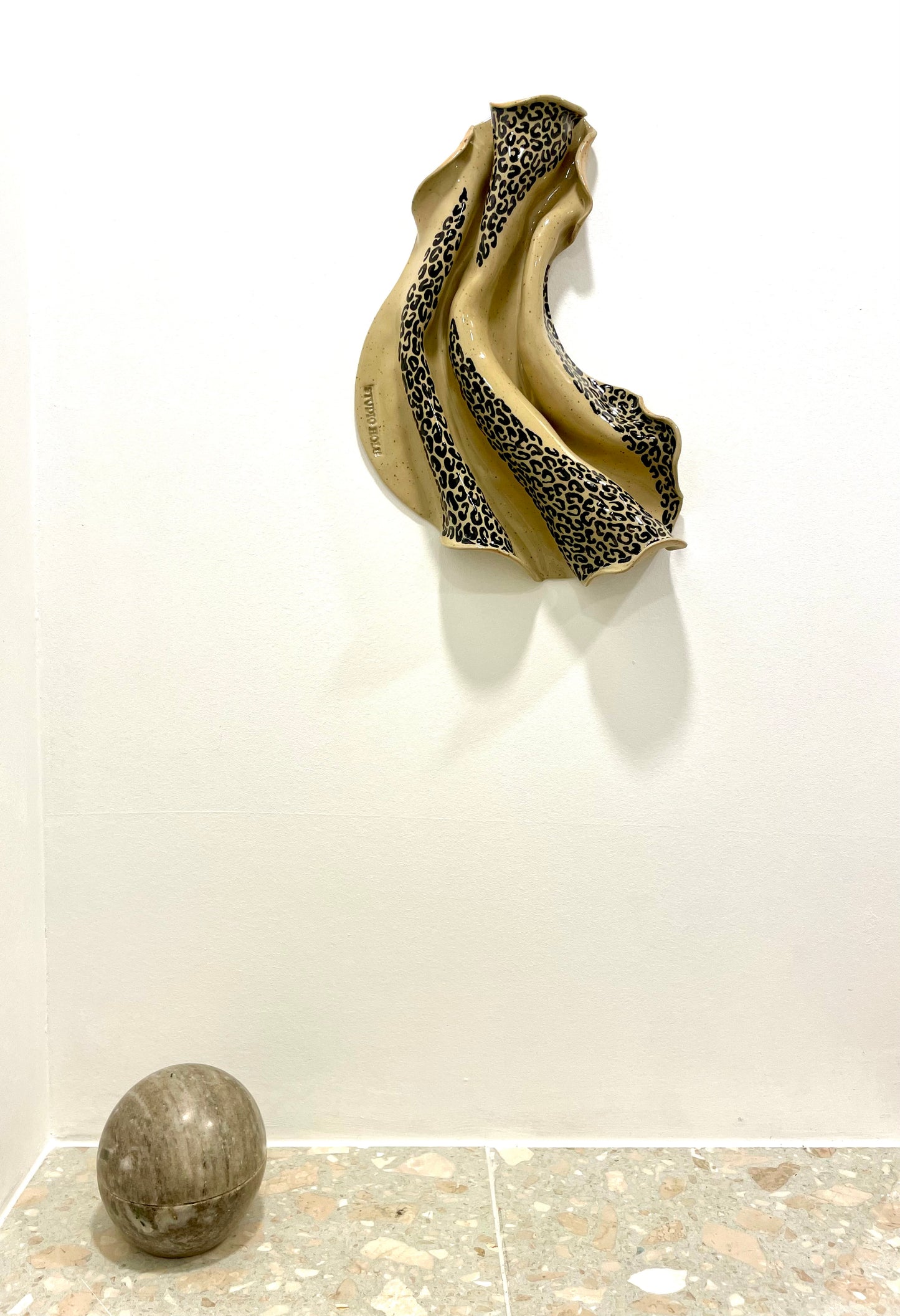 Handcrafted ceramic wall art sh:09:05