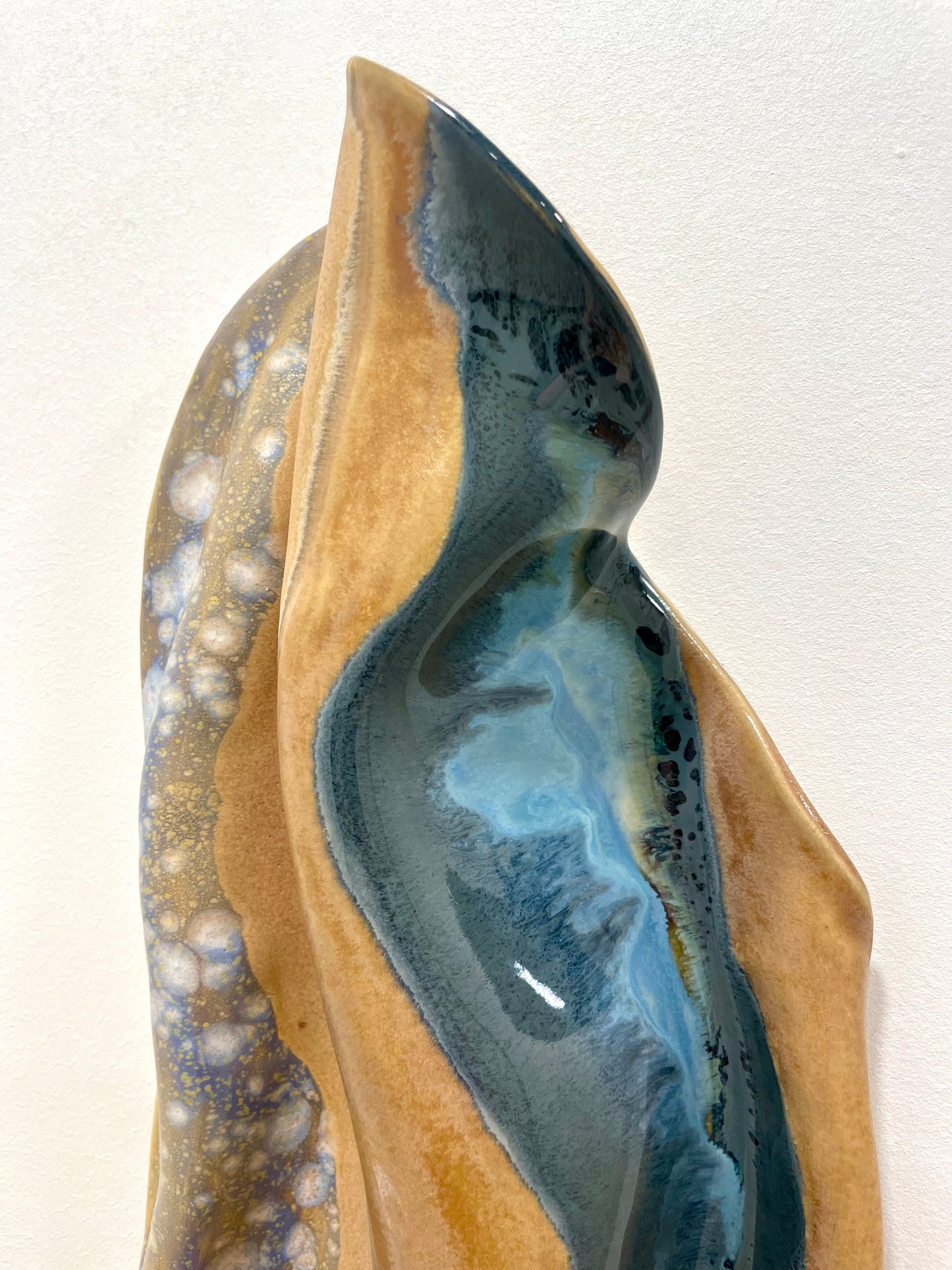 Handcrafted ceramic wall art sh:08:08