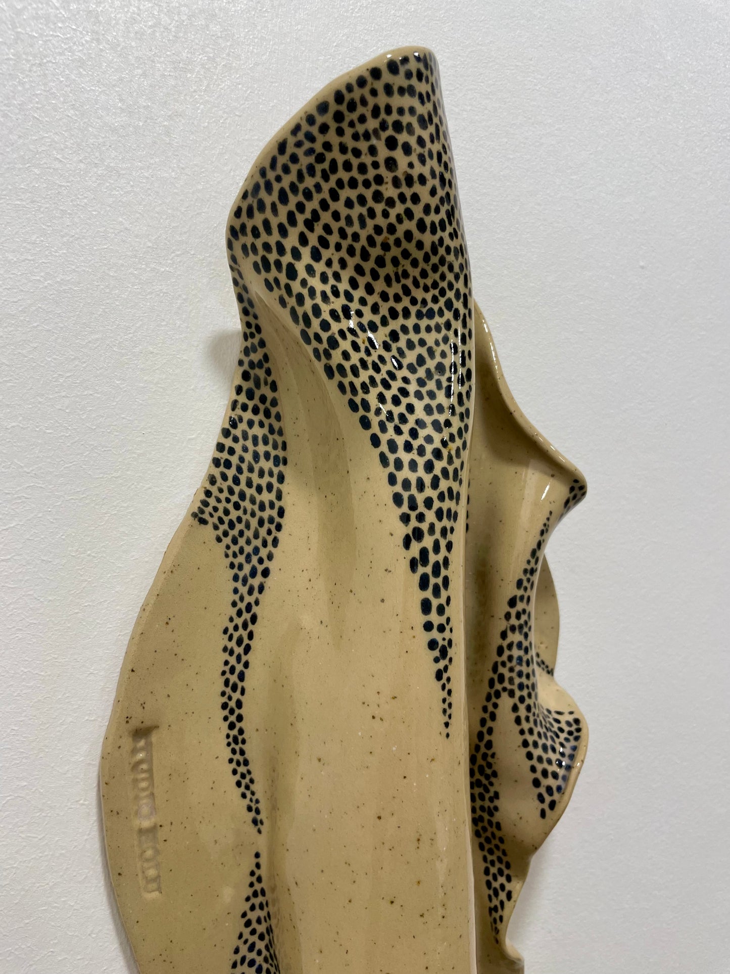 Handcrafted ceramic wall art sh:09:04