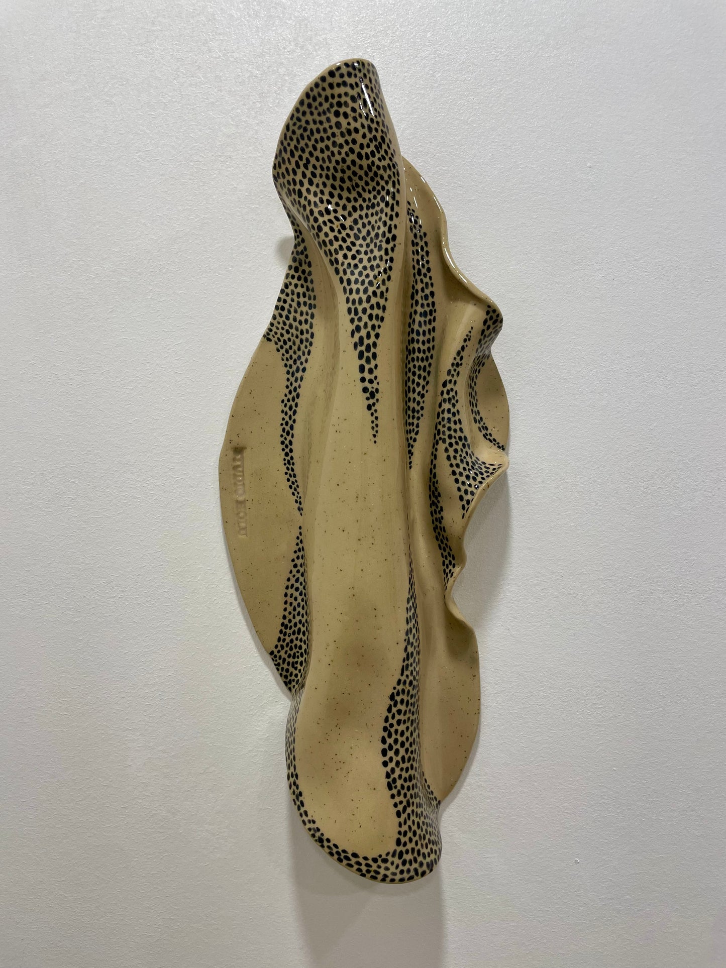 Handcrafted ceramic wall art sh:09:04